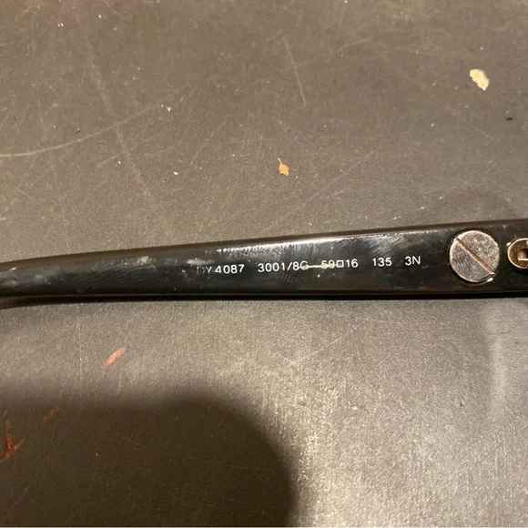 DKNY DY 4087 3540/8D Solid Black 59-16-135 Sunglasses G29/2 - Picture 9 of 10